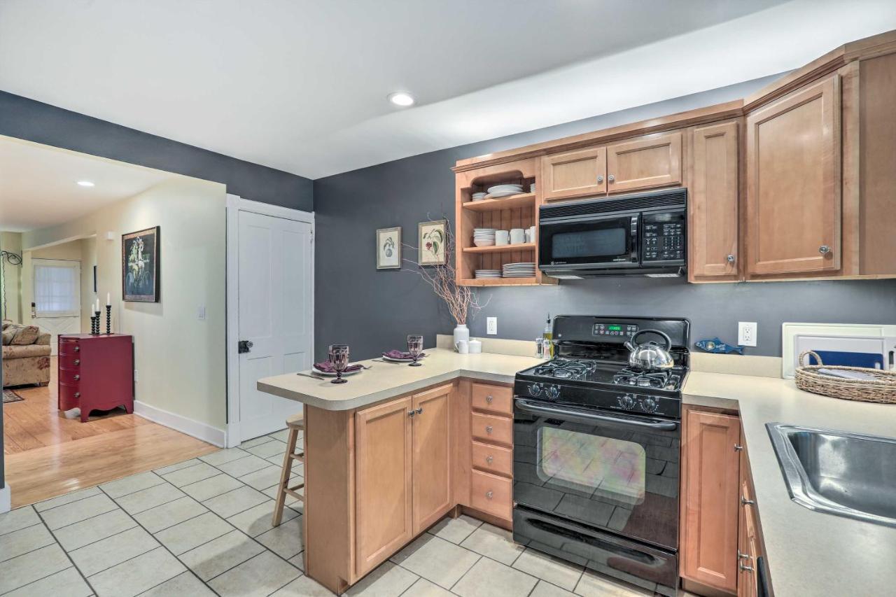 Charming Lambertville Retreat - 1 Mi To River! Exterior photo